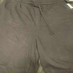 No boundaries black shorts